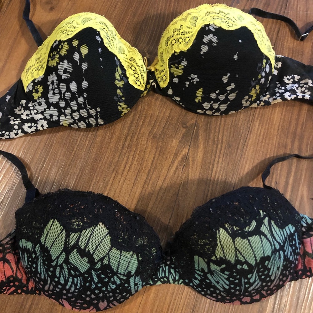 Bras - Picture 3 of 3